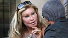 THE 15 RICHEST WOMEN IN THE WORLD